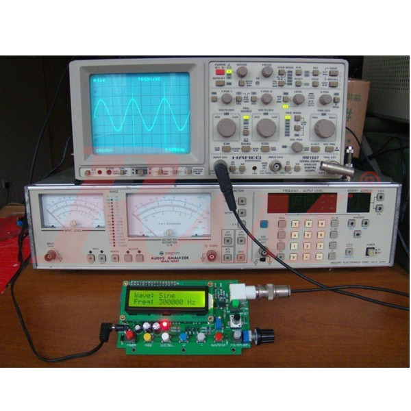 FG-100 DDS Signal Generator